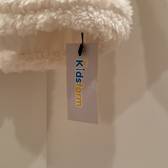 NWT Kidsform Fleece Girl’s Hoodie 2-3Y Cream Colored Zip Front Pockets Ears - Picture 3 of 10